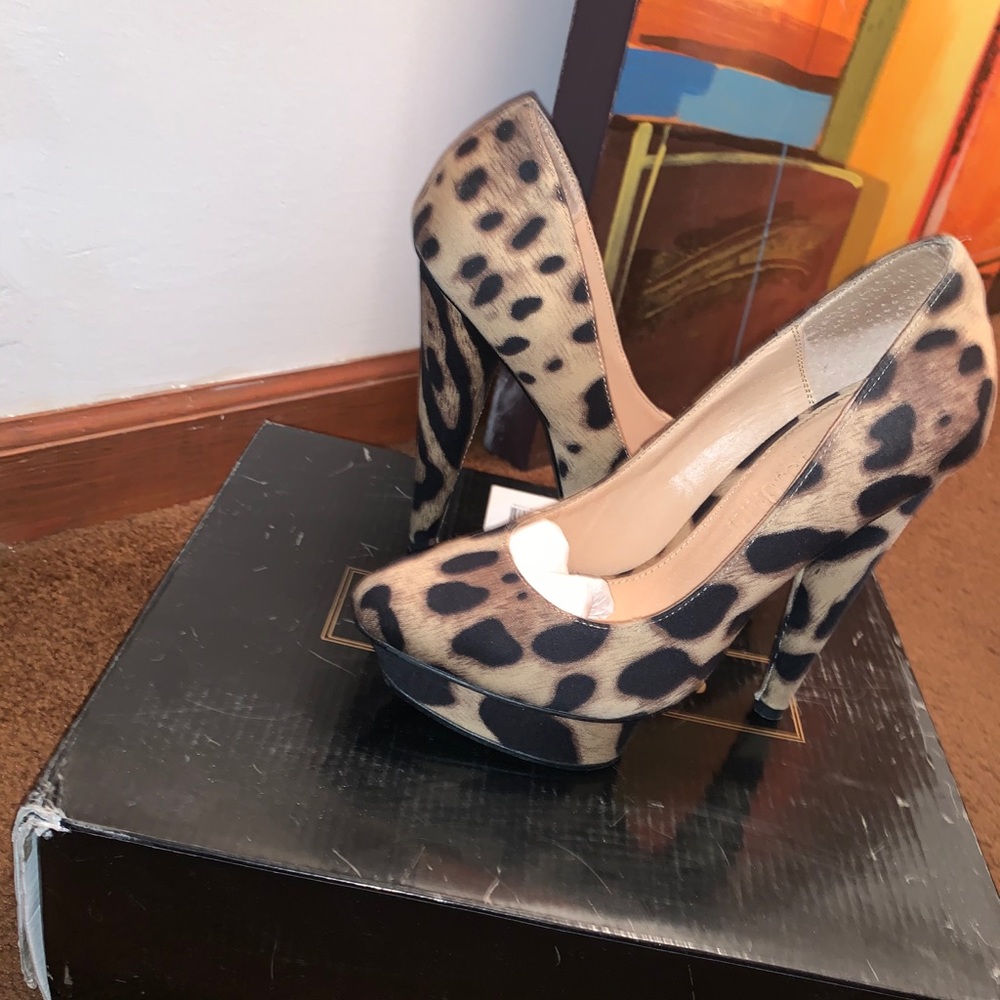 Leopard Print Platform Heels - image 4